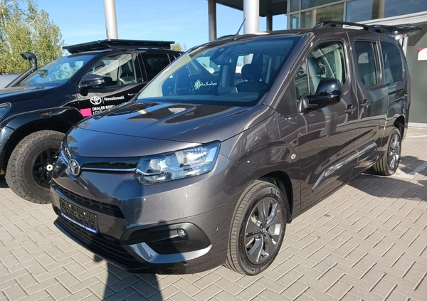 Toyota Proace City Verso cena 229900 przebieg: 1, rok produkcji 2023 z Wałbrzych małe 172